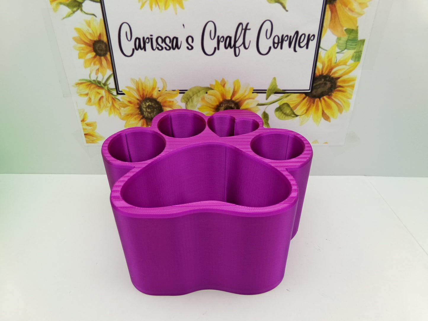 A Paw-rific pen holder