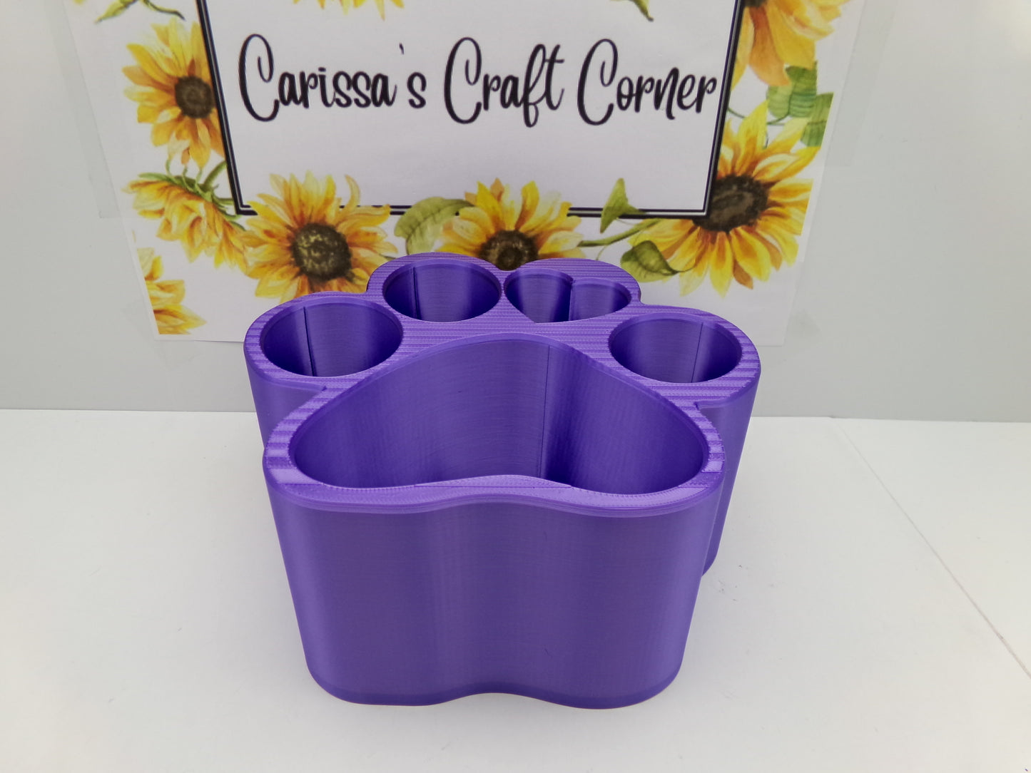 A Paw-rific pen holder