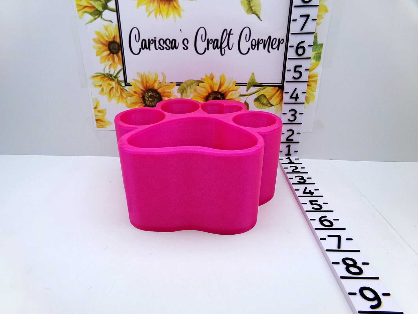 A Paw-rific pen holder