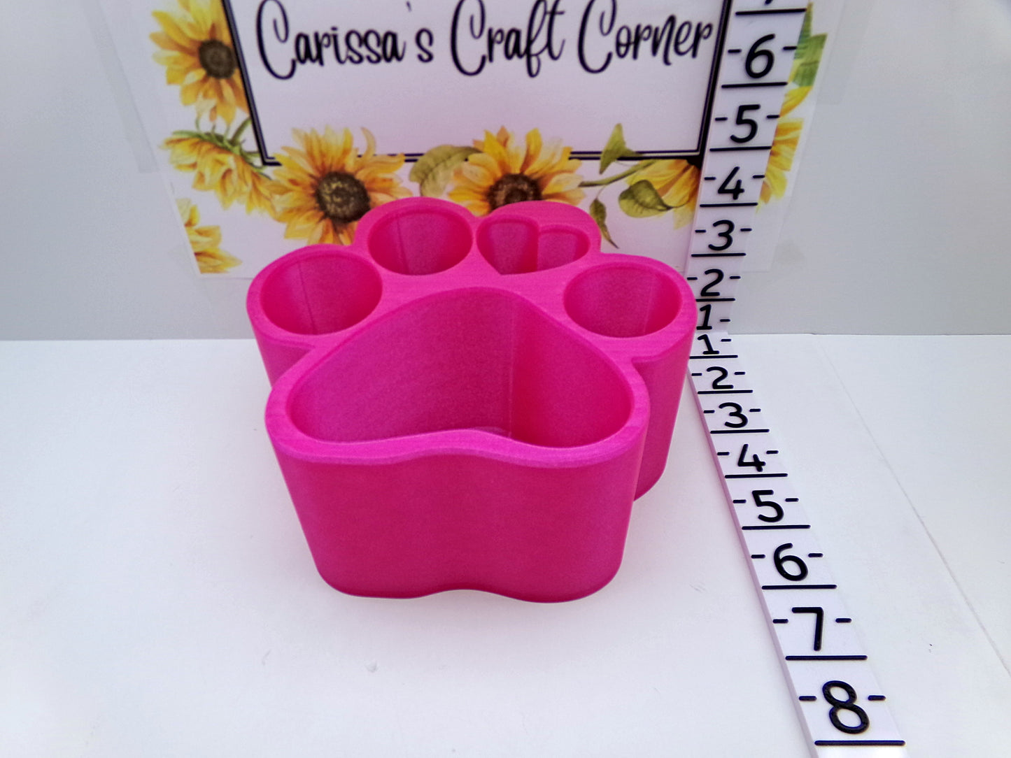 A Paw-rific pen holder