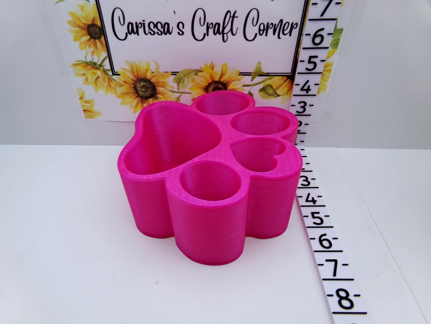 A Paw-rific pen holder
