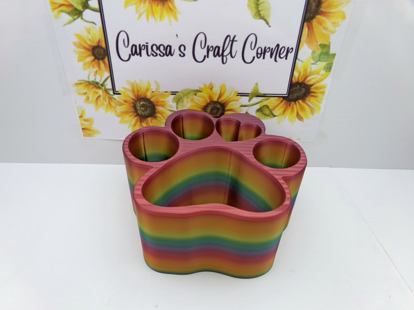 A Paw-rific pen holder