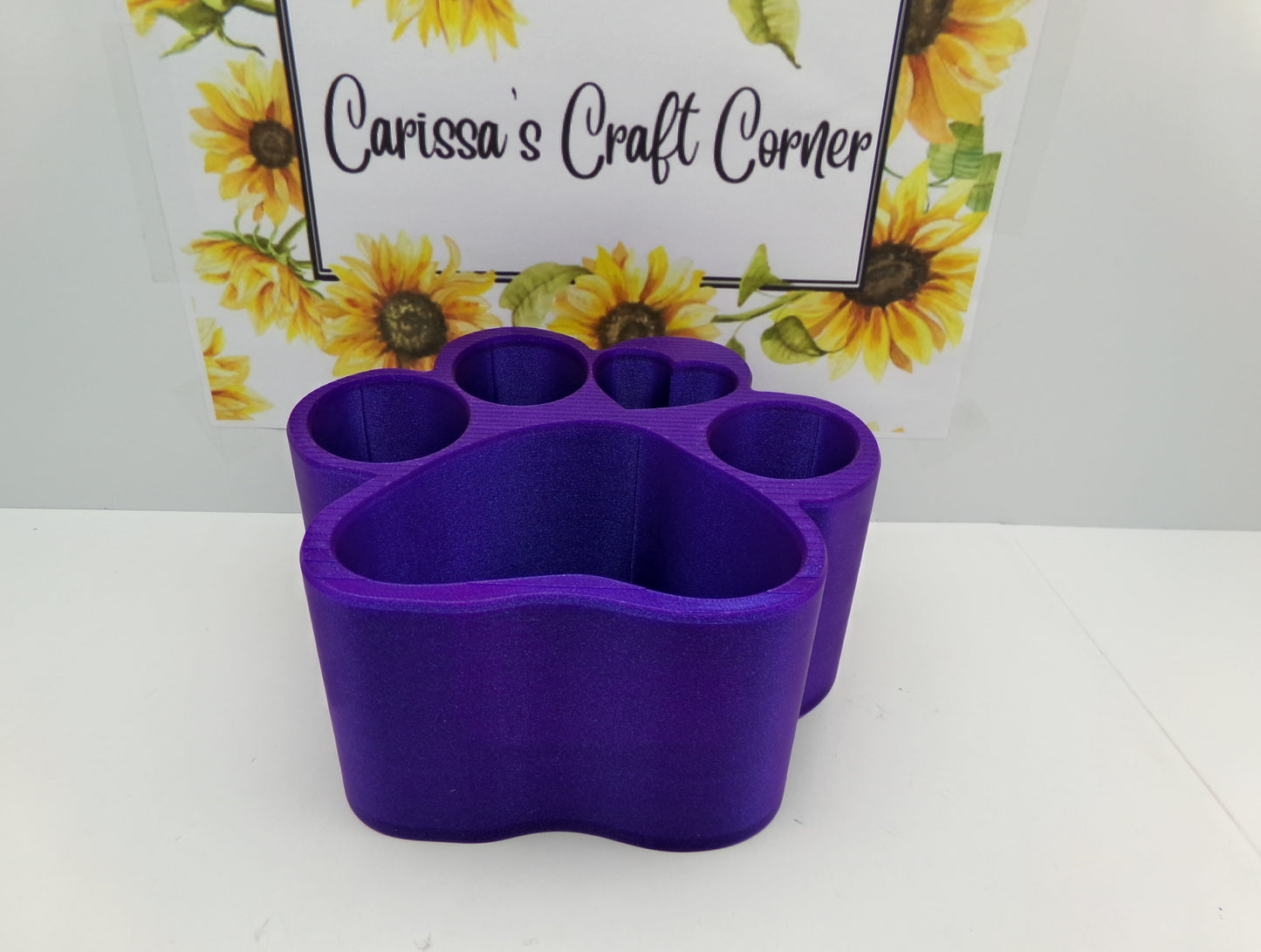 A Paw-rific pen holder