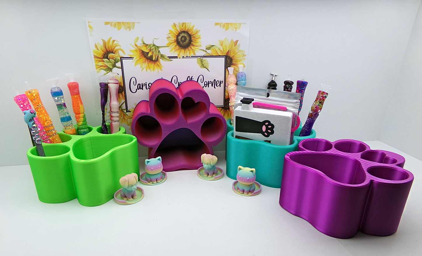 A Paw-rific pen holder
