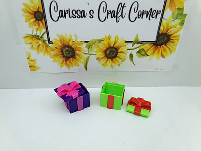 Christmas Present Trash Cover Minder