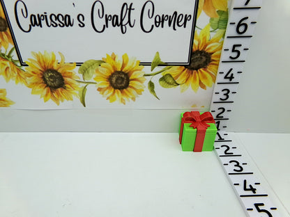 Christmas Present Trash Cover Minder